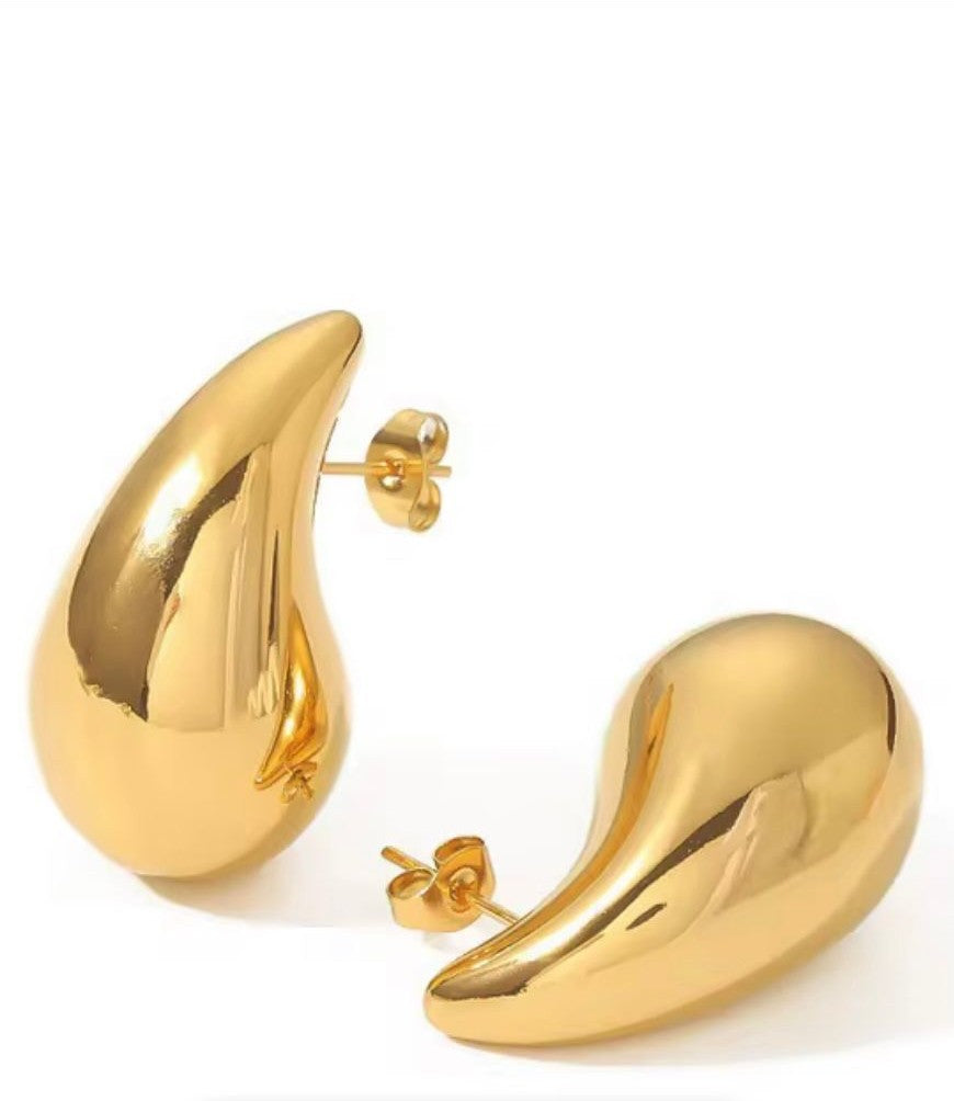 Luxurious Set of 3 pieces Necklace, Earrings, Bracelet, Stainless Steel